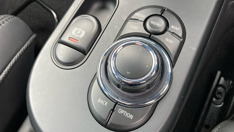 MINI Hatchback 135kW Cooper S Level 3 33kWh 3dr Auto Electric Hatchback